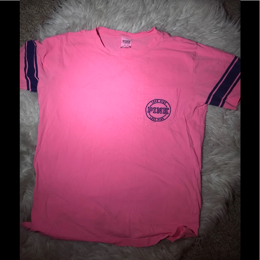 PINK tee-shirt